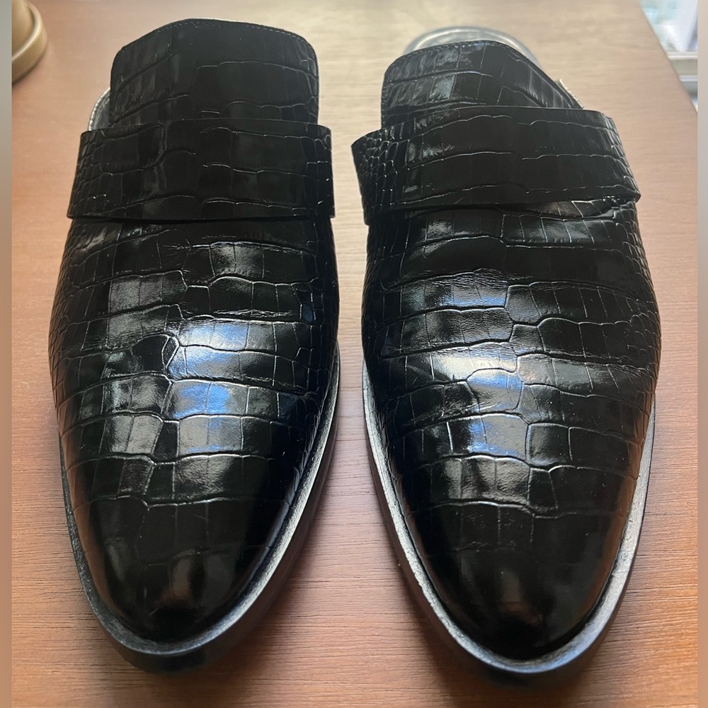 Freda Salvador Mules